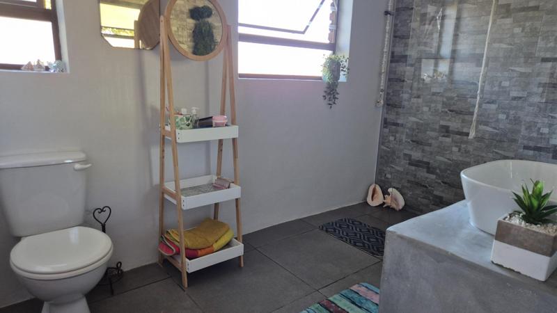 5 Bedroom Property for Sale in Franskraal Western Cape